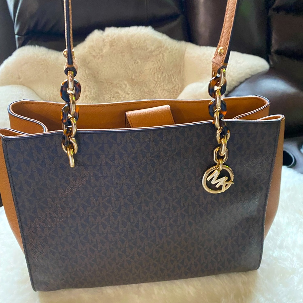 Michael Kors Shoulder Bag